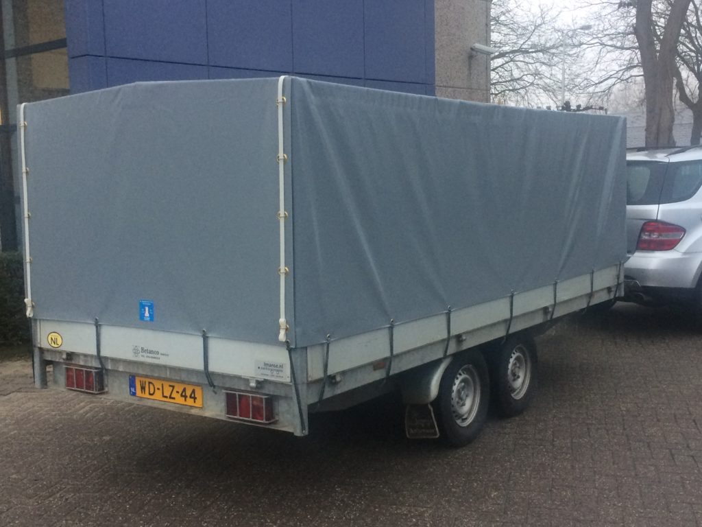 Kar- en aanhangerzeil